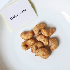 Hạt Điều Tỏi Ớt - Garlic Chili Cashew Kernels