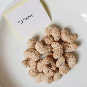 Hạt Điều Mè - Sesame Cashew Kernels
